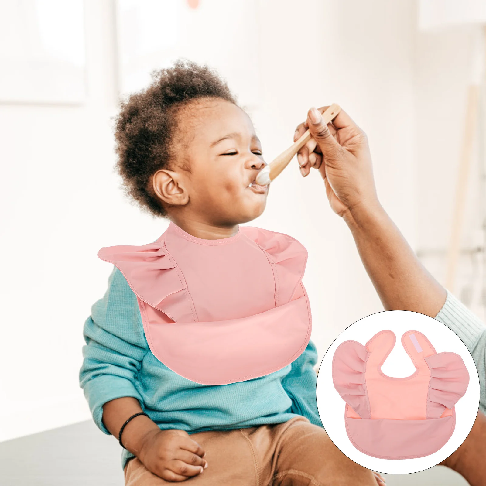 

No Odor Non-Woven Fabric Baby Bib Adorable Lacework Design Durable Washable Reusable Mealtime Protection Baby Bib