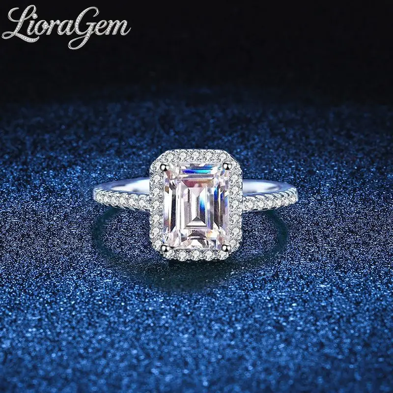 

LioraGem Women's Four-Prong Square Sugar Cube Ring, Emerald-Cut Radiant-Cut Moissanite Wedding Ring Platinum PT950 Stamp