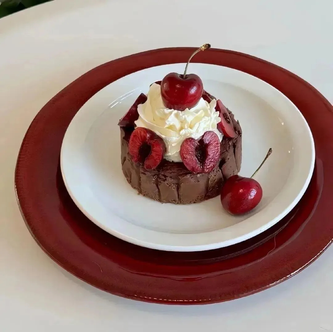 

Профессиональный аппарат для перманентного удаления волос с тремя длинами волн (755, 1064, 808 нм) и технологией охлаждения кожи Ice Titanium, диодный лазер