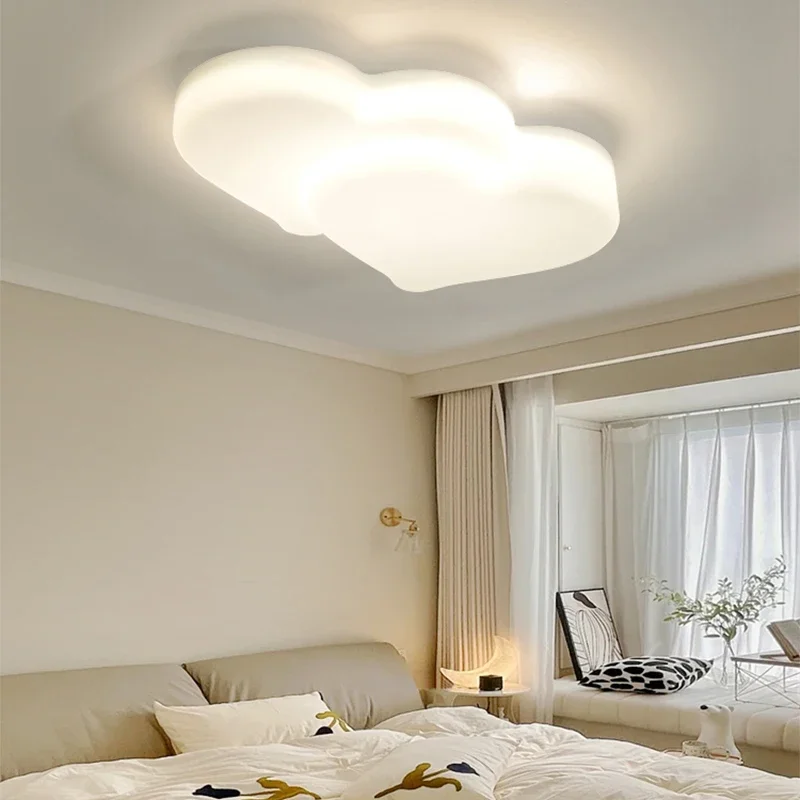 New Simplicity LED Heart-shaped Ceiling Light Remote Control Bedroom Light Children's Bedroom Living Room Full Spectrum Lighting