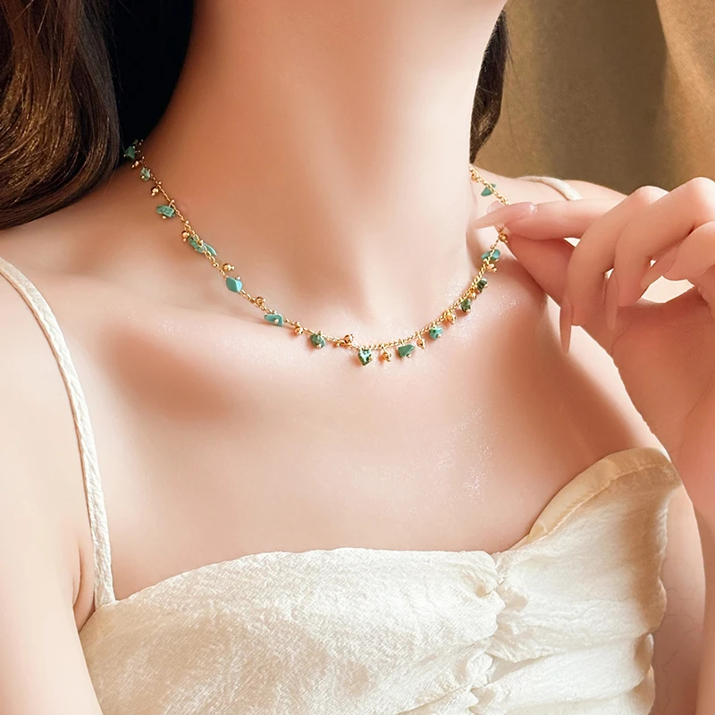 Natural Irregular Green Stone Pendant Gold Color Chain Necklace 2024 Fashion Jewelry For Women\'s Sexy Neckchain Neck Accessories