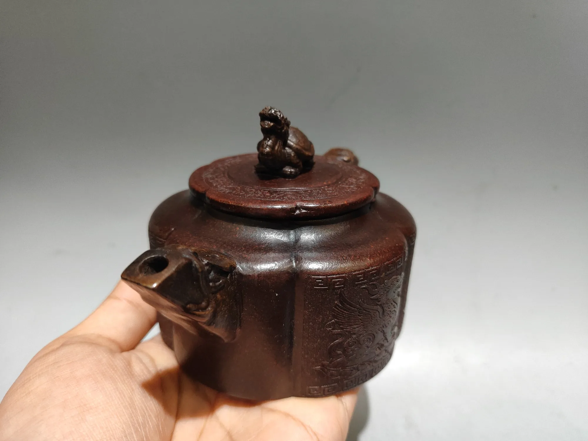 Purple teapot Yixing Purple Clay Teapot Dragon Turtle Statue Cover Beast Mouth Pot Kirin pattern tea ceremony Kettle Teapot