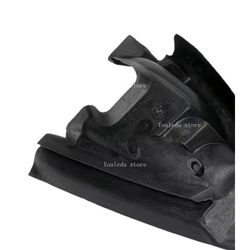 

Suitable for BMW E39 model 95-03, left/right windshield trim (part number: 51718193201/51718193202)