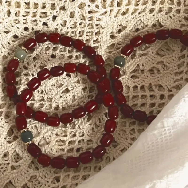 UMQ Natural unpopular high-end retro bracelets, lovesickness, red beans, wealth attracting couples, versatile