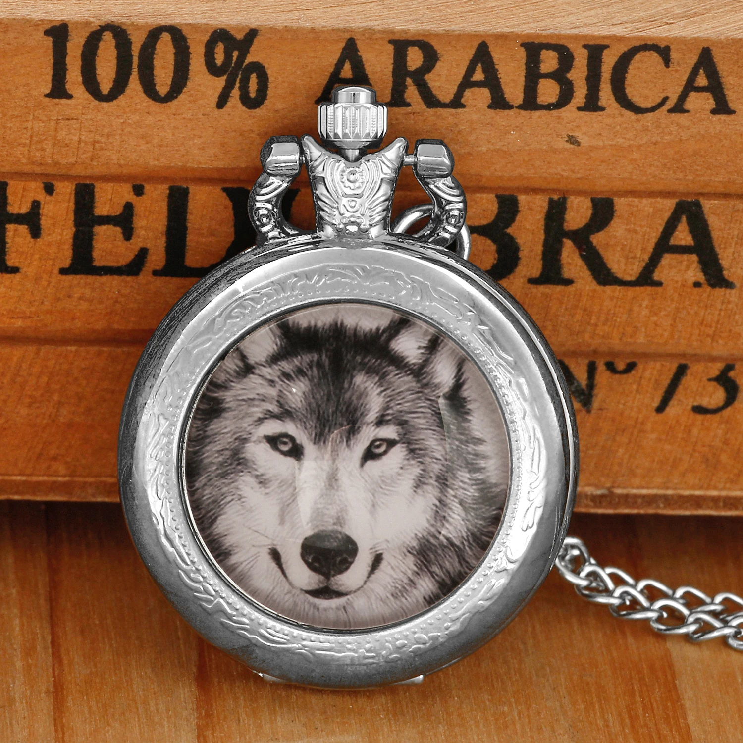 

New Cool Wolf Glass Dome Quartz Pocket Watch Women Men Silver Necklace Unique Pendant Round Dial Clock Watch Gift Accessories