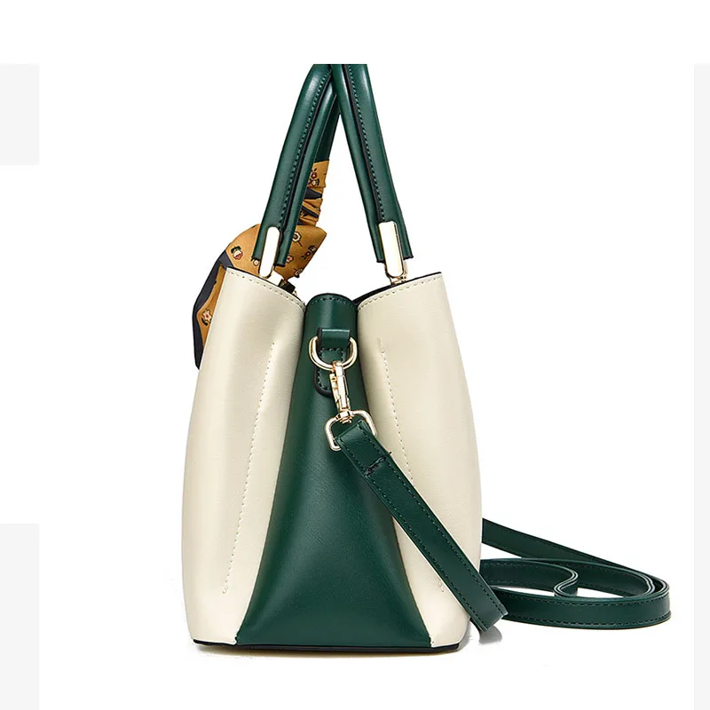 Bolsa Feminina Quadrada Luxo Designer - usage example
