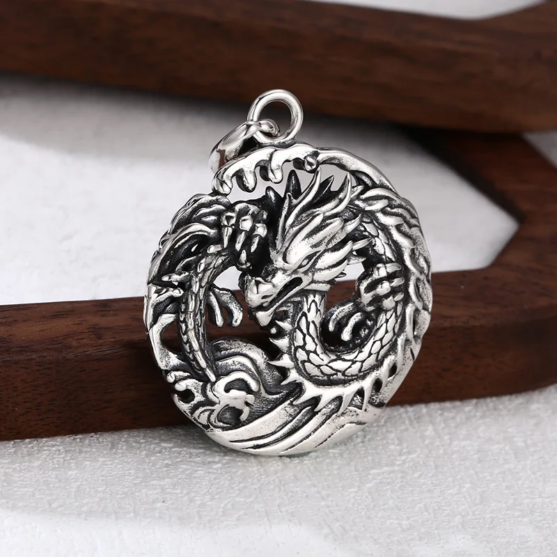 2025 new S925 Sterling Silver Lucky Dragon Round Pendant Men's Retro Thai Silver Personality Domineering Punk Jewelry