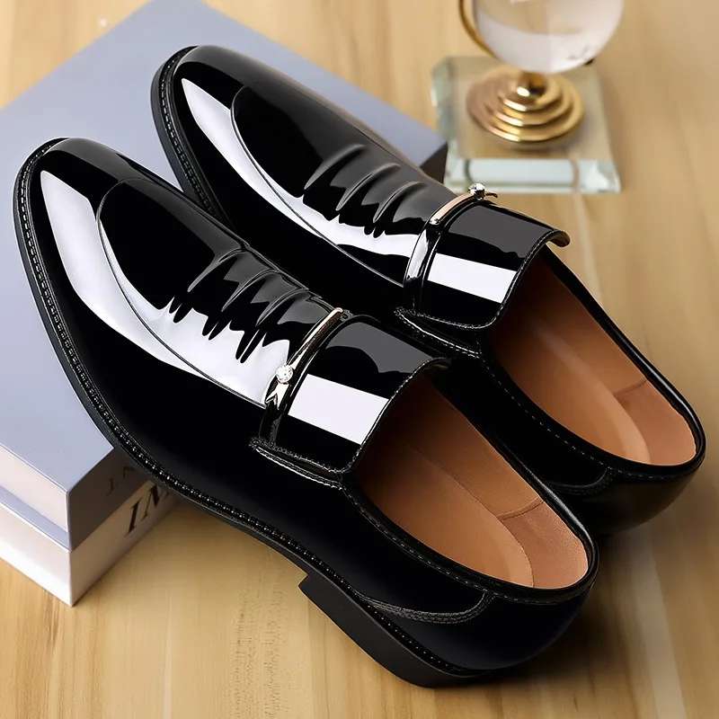 Patent Leather Shoes for Men Business Shoes Casual Point Toe Slip on Loafers for Men Luxury Party Wedding Plus Size Shoes2023