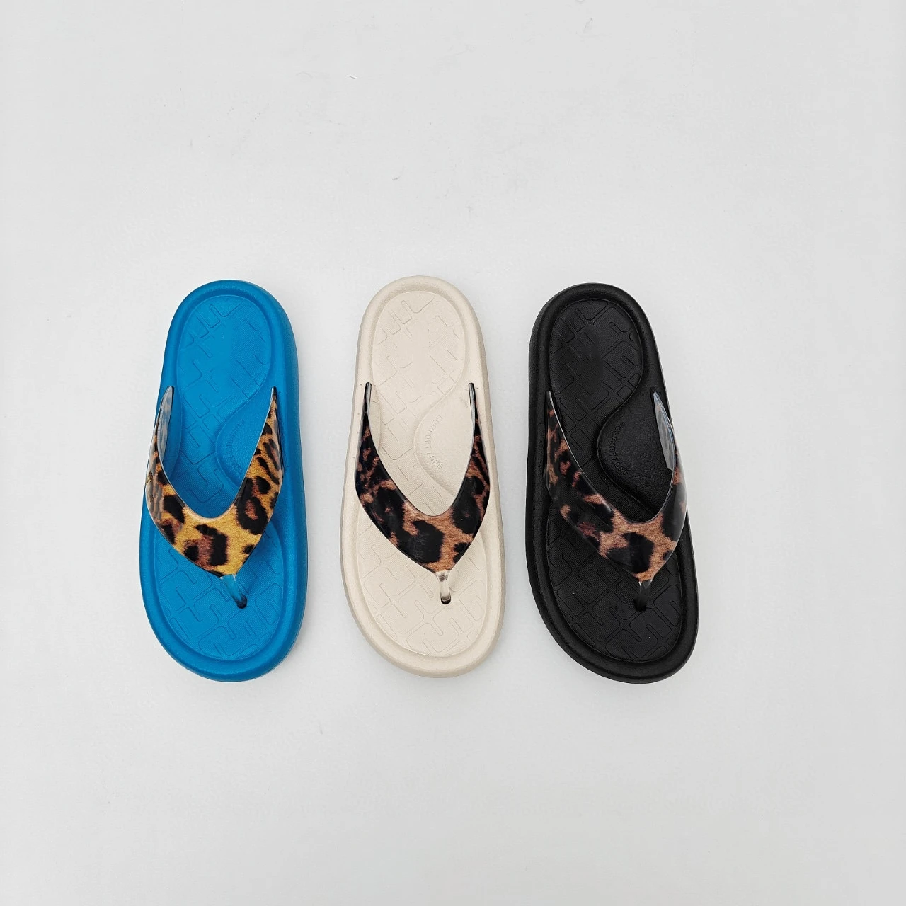 

Летние женские сандалии с бисквитом, женские леопардовые шлепанцы для взрослых и девочек, мягкая подошва для отдыха, пляжная прозрачная обувь для отдыха, размеры 35-40