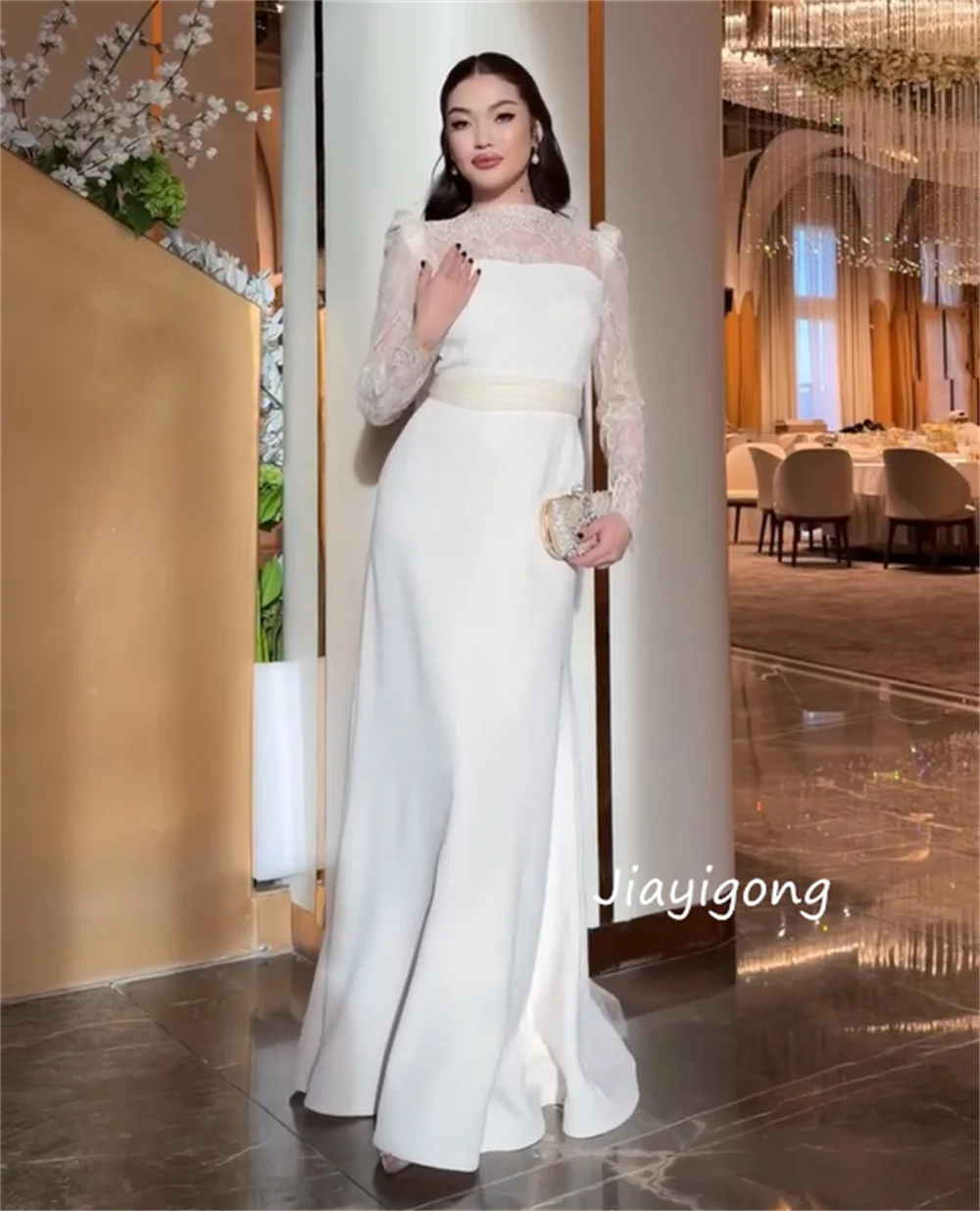 Abiti da ballo lunghi con collo alto a sirena con fiocco in jersey stile moderno personalizzato, taglie disponibili per feste di lusso