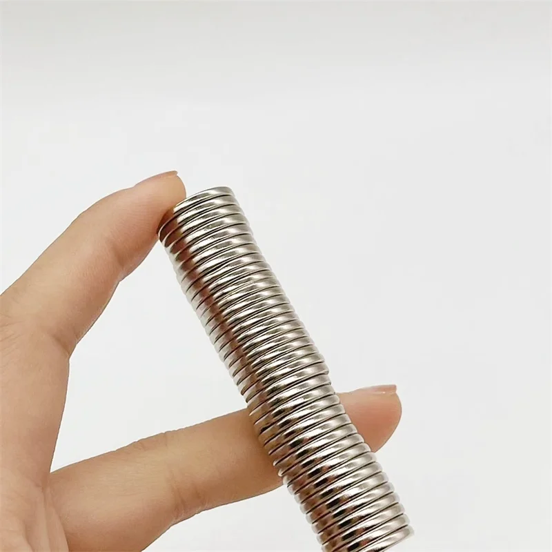 50pcs Diameters 22-25mm Circular Strong Magent Suitable for Refrigerators Offices and Handheld