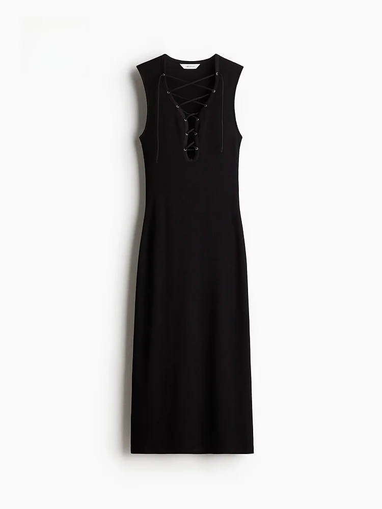 กระโปรงทรงเอ midi สีพื้นเรียบง่าย แต่งเข็มขัด ดีไซน์เก๋ สไตล์ลำลอง แฟชั่นใหม่ล่าสุดสำหรับผู้หญิง รุ่น Dr Spring จาก H&M