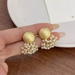 Round Metal Pearl Pendant Earrings European American Style Personalized Fashion Stud Earrings Ladies Girls Travel Accessories
