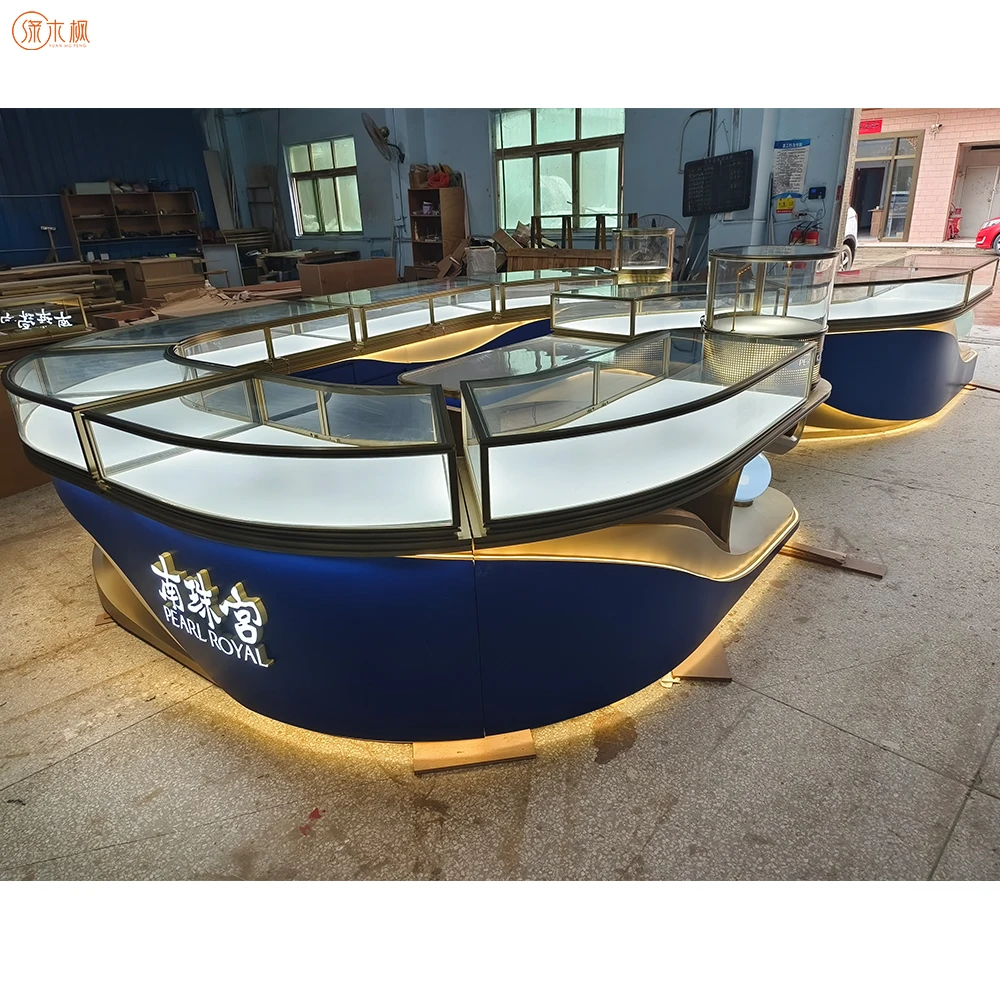 ออกแบบร้านขายเครื่องประดับ ตู้โชว์เครื่องประดับสั่งทำ ตกแต่งภายในหรูหรา ตู้โชว์กระจกสั่งทำ เฟอร์นิเจอร์สั่งทำ ตู้ขายเครื่องประดับสำหรับห้างสรรพสินค้า