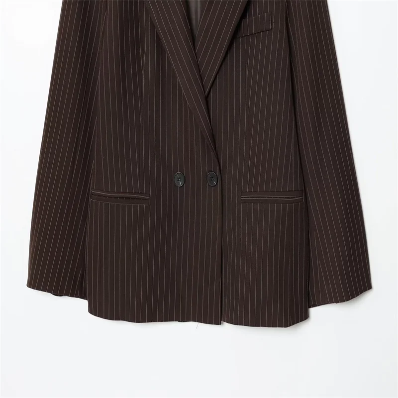 سترة بدلة فضفاضة مخططة عمودية بنية جديدة لخريف 2025 مزدوجة الصدر للتنقل متعددة الاستخدامات #5