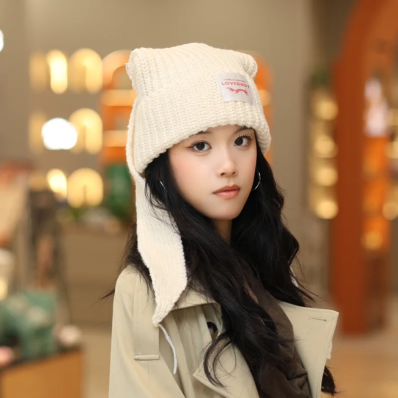 قبعة محبوكة حلوة ولطيفة للأطفال، حماية الأذن الدافئة للخريف والشتاء، قبعة محبوكة برقعة حروف لعيد الميلاد