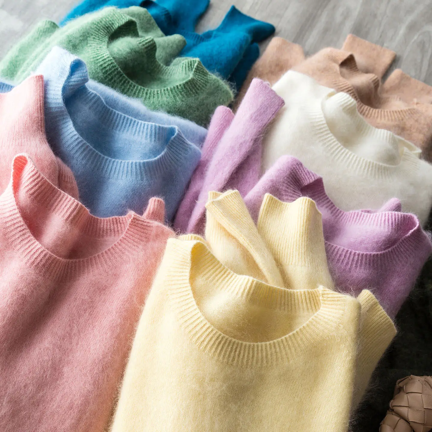 High Quality 91% Wool 4% Cashmere 4.9% Silk Blending Women Pink Pullovers Knit Furry Pullovers Womens Winter Warm Tops Sweater