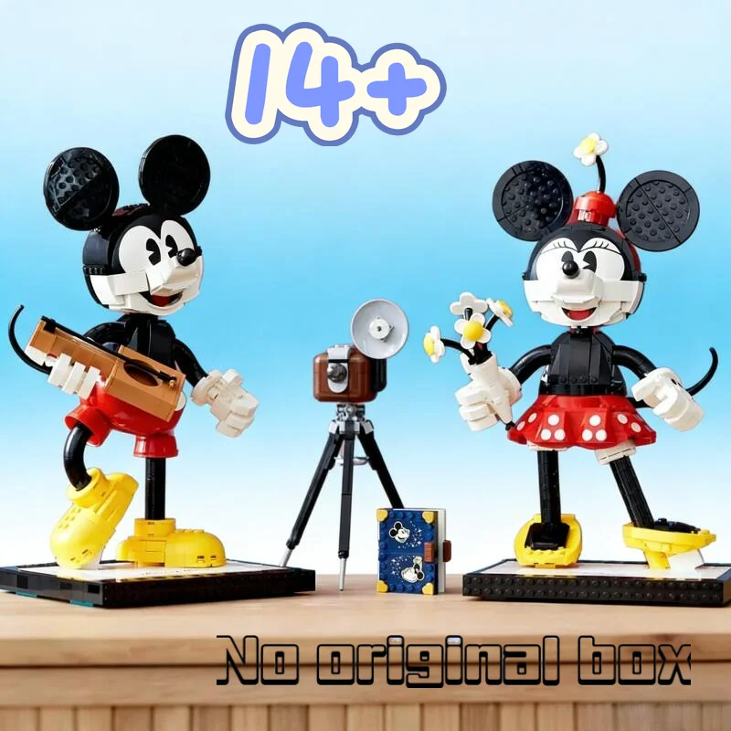 

Disney 1739PCS Mickey Mouse and Minnie Mouse Buildable Characters Classic-Style Mickey Mouse Collectible 43179 Adult Building