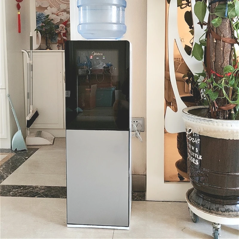 

Новый стиль, вертикальный диспенсер для горячей и холодной воды с верхним ведром, полностью автоматический интеллектуальный для дома и офиса