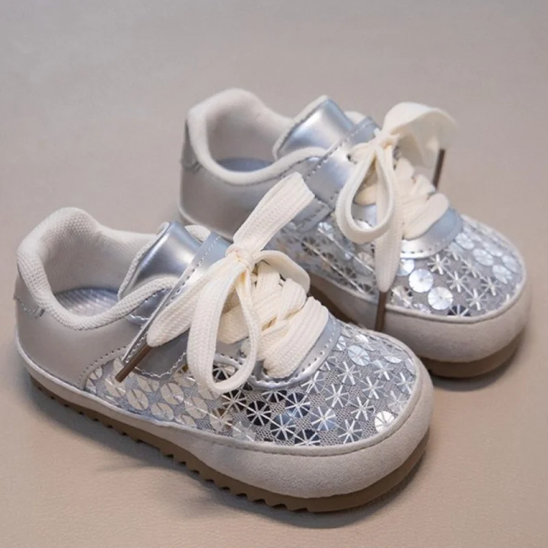 

Модные спортивные кроссовки для детей 2026 года, нескользящие, дышащие, для девочек, в корейском стиле, детская обувь для бега.