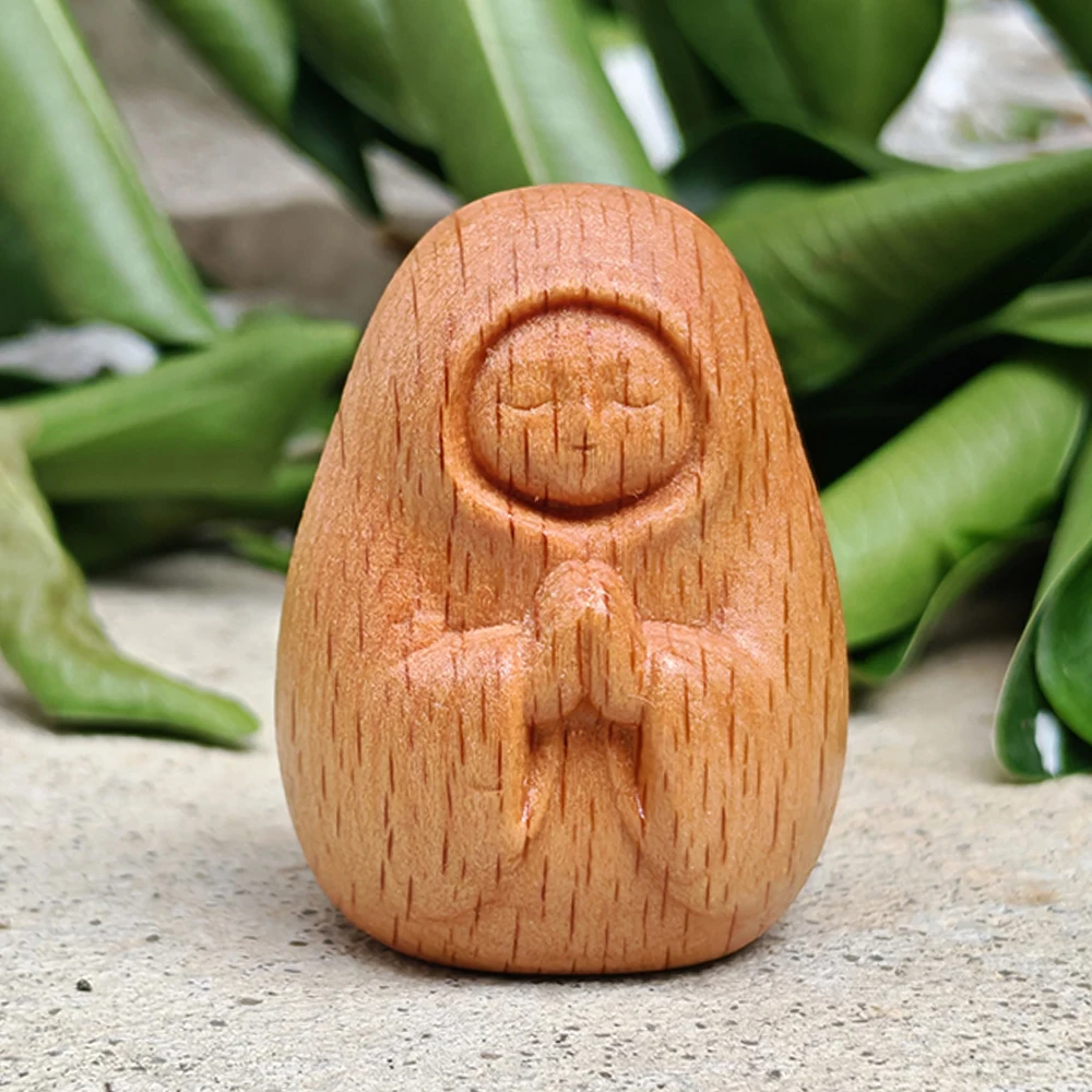 Wooden Mother Goddess Statue Ornament, Hand-Carved, Ethnic Style. Suitable for Back-To-School Season Gifts, Christmas Gifts, Halloween Decorations, Bedroom, Housewarming Gifts, Party Decorations, Birthday Gifts