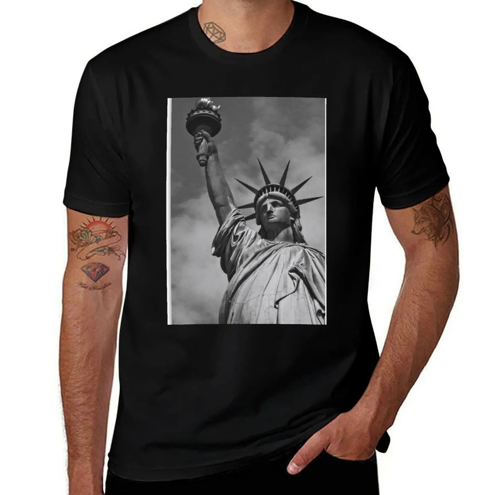 

statue of liberty, usa T-Shirt funny costumes Anime t-shirt graphic t shirts shirts graphic tee men