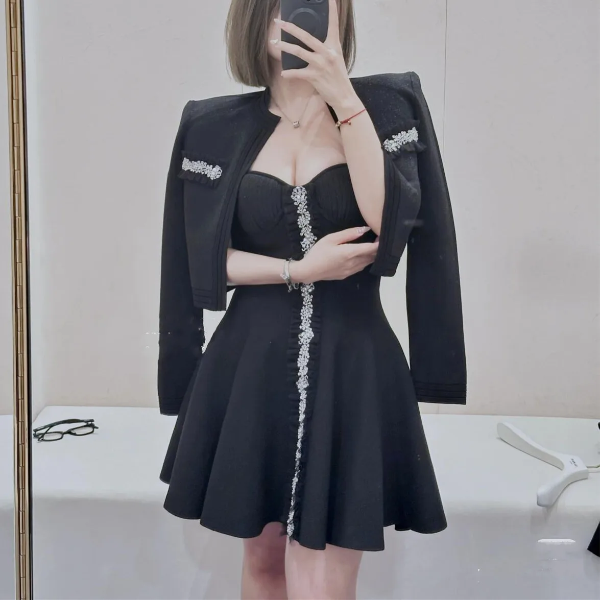 Versão high-end parisiense luxo cristal decorado ouro bule jaet aberto cardigan ele ne pendurado malha dr para mulher