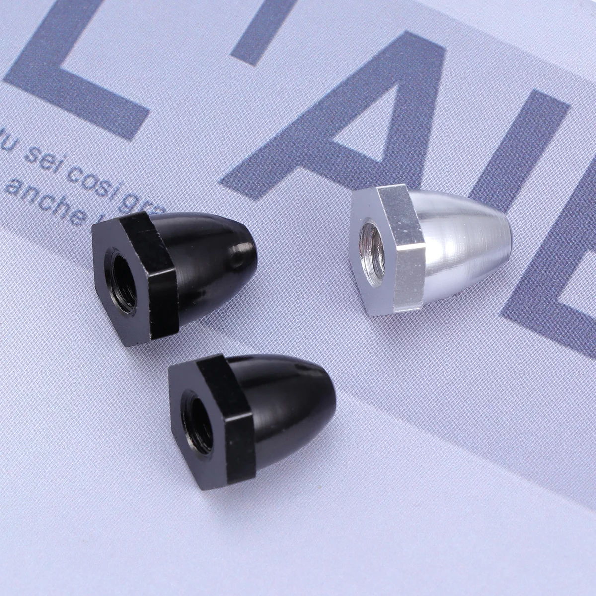 4 pçs liga hélice porca tampas vermelho preto para phantom 2 visão 2212 920kv motor cw prop porca kit para rc drone quadcopter