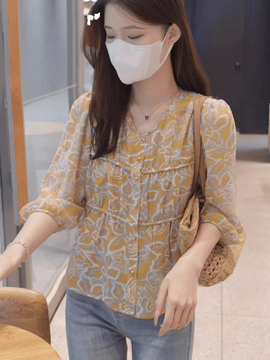 

Женская летняя блузка из шифона с цветочным принтом, свободного кроя, в корейском стиле, с V-образным вырезом, с коротким рукавом, красивый дизайн