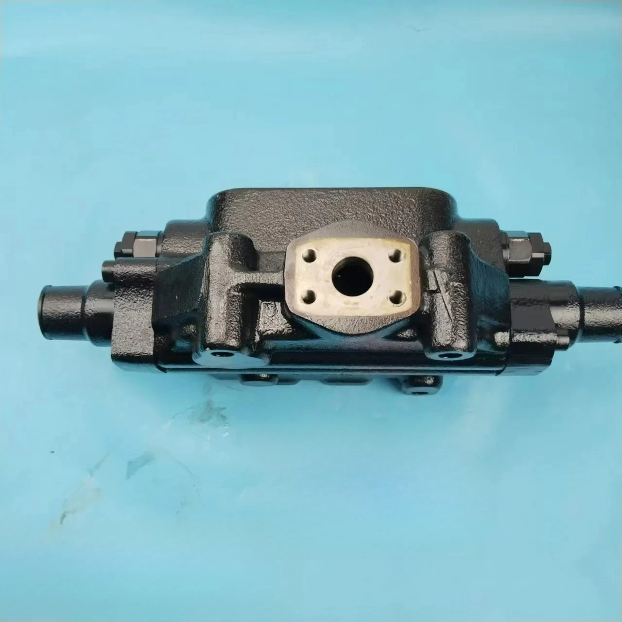 

Komatsu loader WA380-3 steering valve 423-64-15904