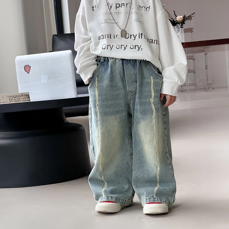 Baby autumn pants boys autumn version of Korean children\'s wear 2024 new pants in the wear-and-tear jeans trend