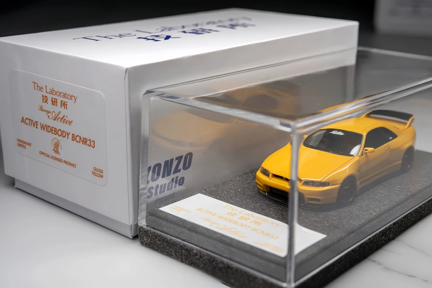 

Ready stocks ZonzoStudio 1/64 R33 Bryanlivery Collection Gift Scale Model Car