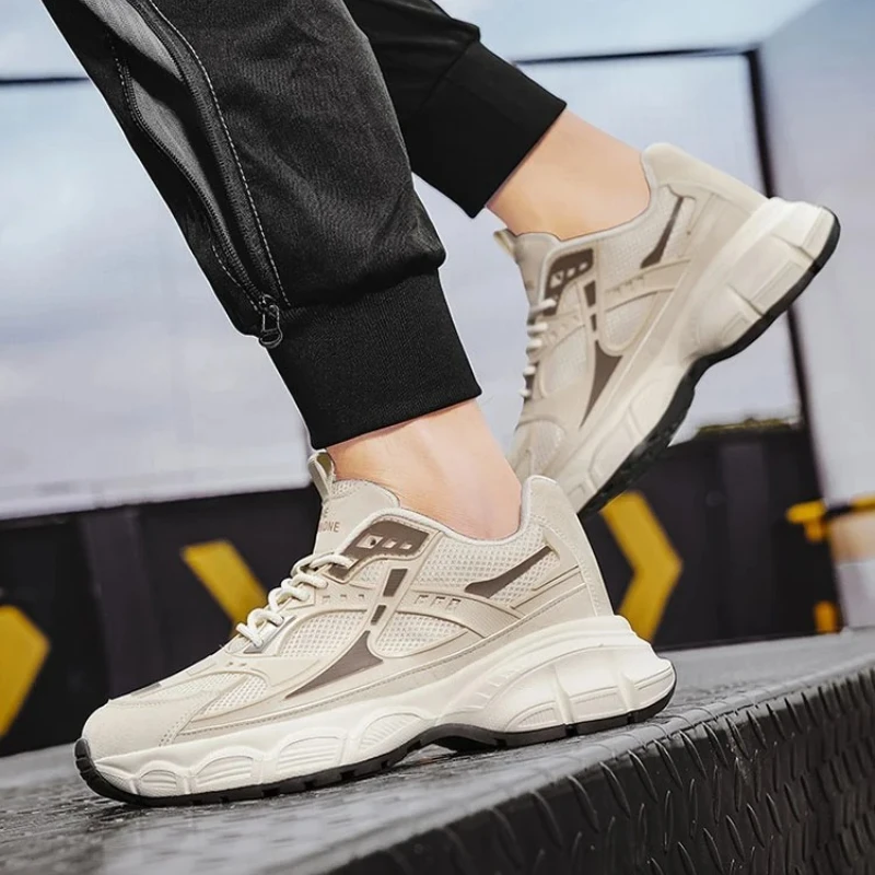 

Men's Running Shoes with A Mesh Surface Breathable Lacing Thick-soled Height-increasing Casual and Fashionable Style