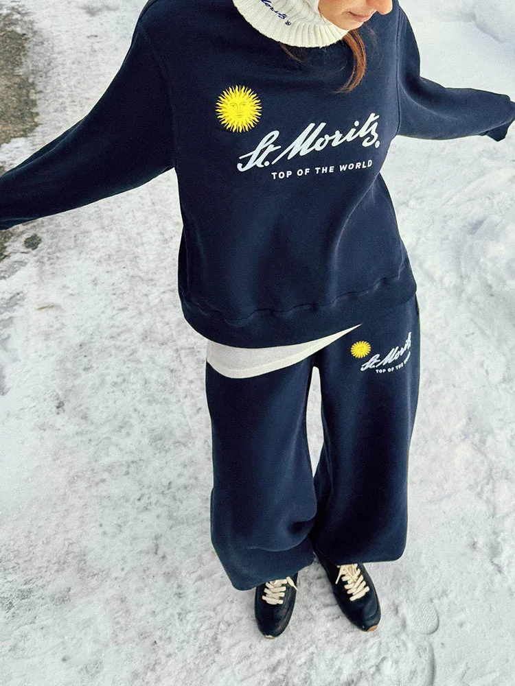 

Весна 2026: Новинка! Женский повседневный свободный свитшот и бархатные брюки в стиле колор-блок. Уличный стиль, длинный рукав, круглый вырез.