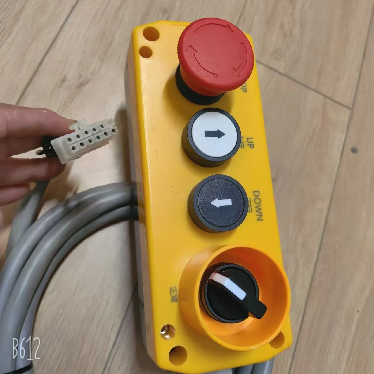Suitable for elevator maintenance box 3300 3600 5400 5500 8/9/12 hole