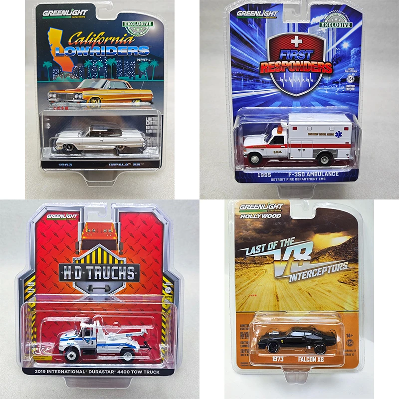 

GreenLight 1:64 F-350 Ambulance International Durastar 4400 Trailer Ram 1500 Alloy Die Casting Model