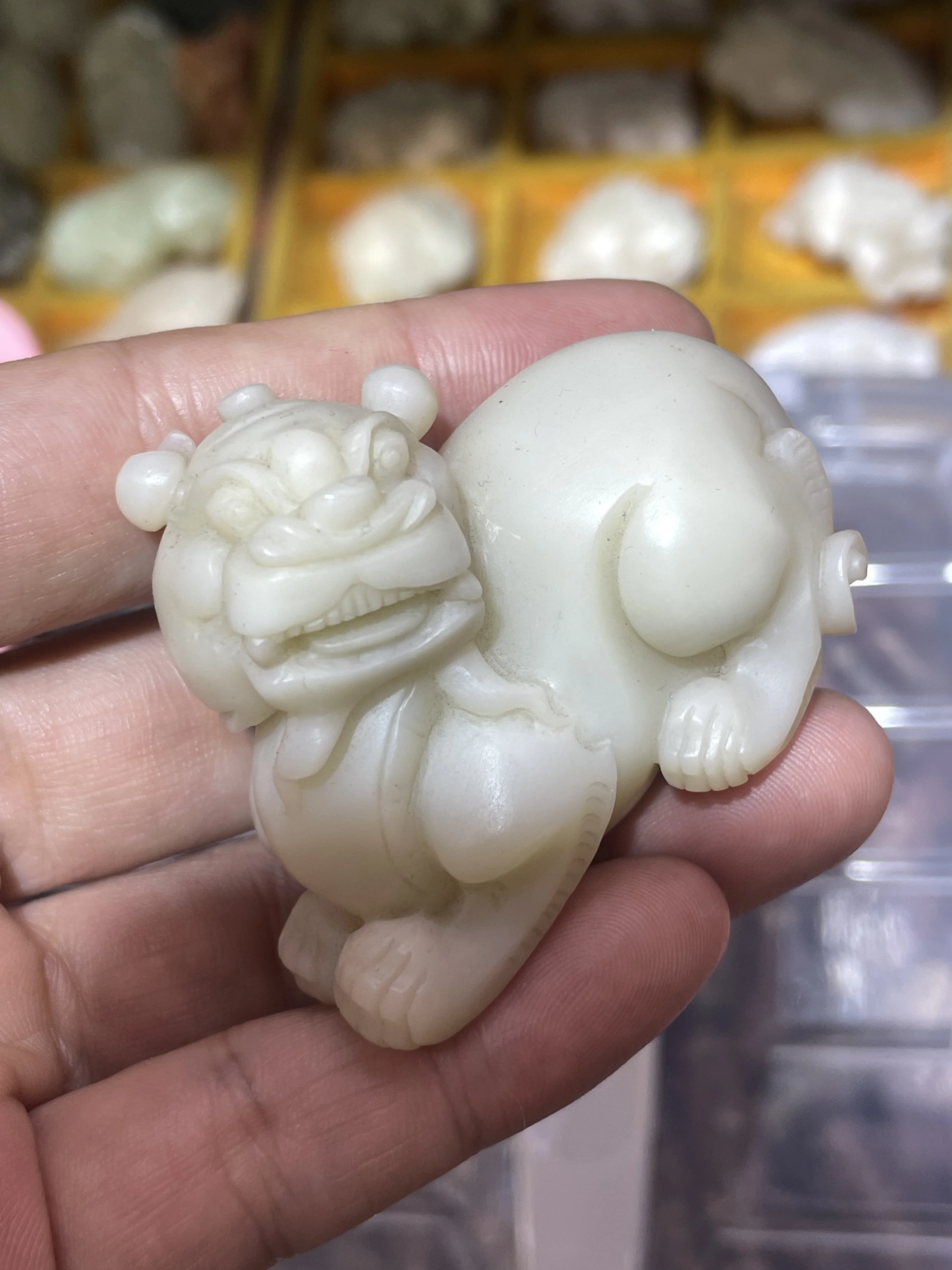 

Big Treasure Chinese Vintage Hetian Old Jade Awesome Looked Pi Xiu Pi Yao Rich Hand Prayer Carving Amulet Timestown 20201126A
