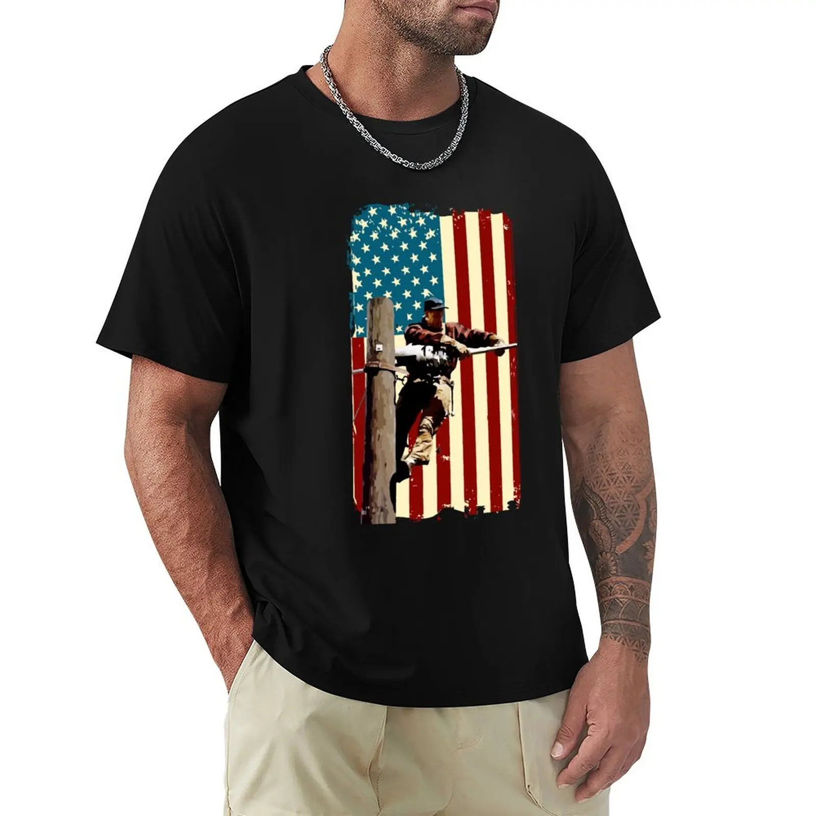

Lineman American Flag Art Electric Cable Lineman Gift T-Shirt blue lock graphics customs design your own t shirt for men