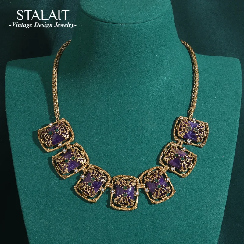 

Antique Natural Stone Gold Color Purple Square Necklace for Women Vintage Jewelry Accessories Carving Luxury Girl Item Wedding