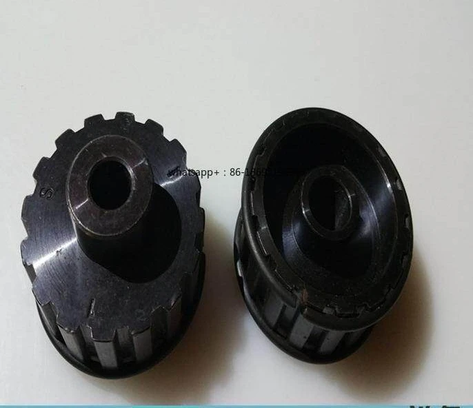 

Double Needle Car Series Accessories 7 Sewing Machine Accessories 20518 Upper Shaft Toothed Pulley Assembly