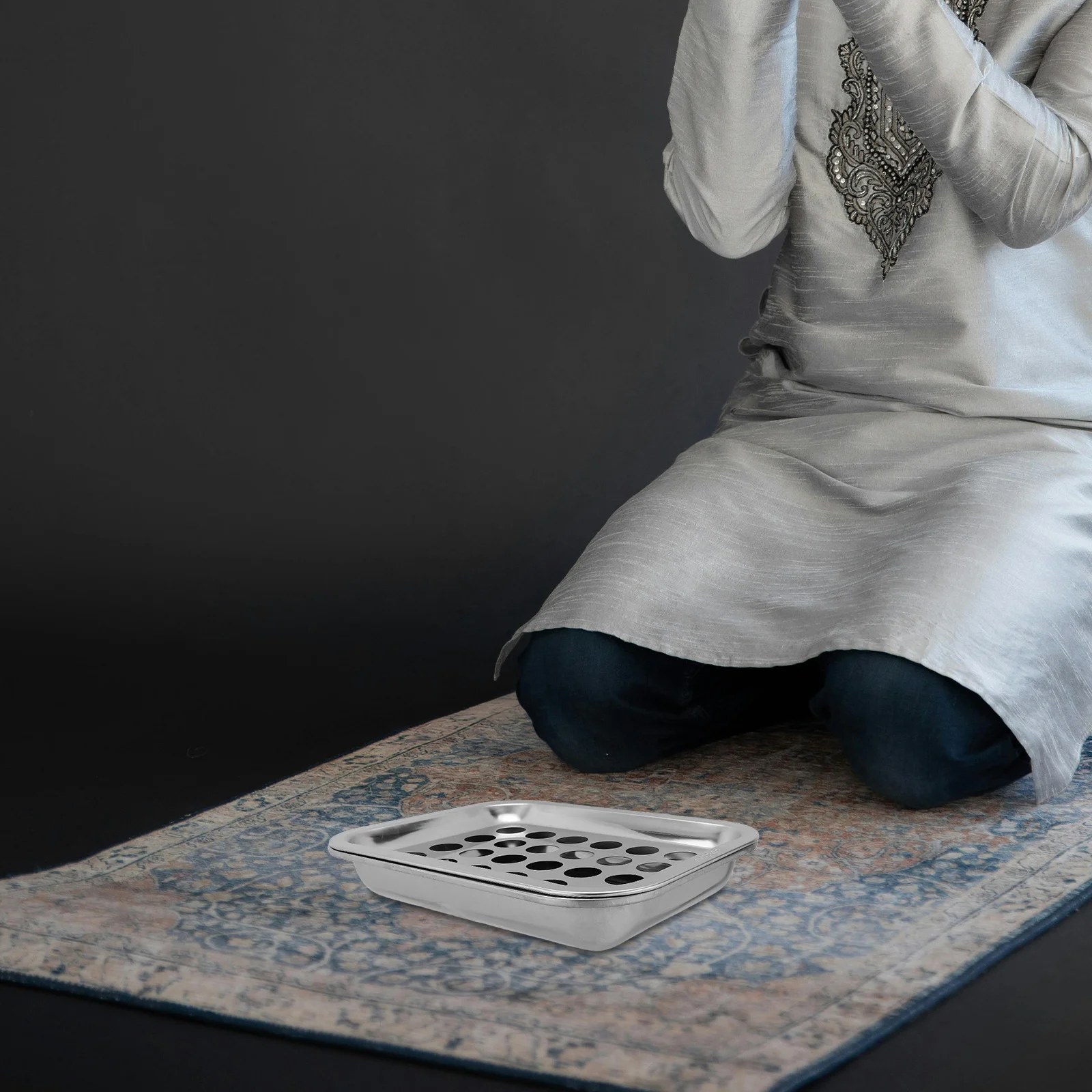 

1 set 1 Set 24 Hole Stainless Steel Cup Tray Reusable Holy Communion Supplies For Church Worship Service Silver Communion Ware