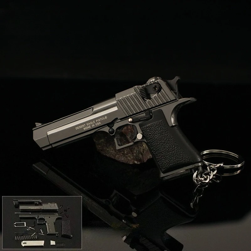 Desert Eagle keychain Mini Small Guns Hanging 1:3 Metal Realistic toy gun model Detachable Version Backpack Ornament Boy Gifts