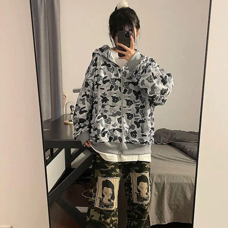 

2022 the spring and autumn period and the thickening camouflage niche small demon coat female oversize loose zip fleece hoodie