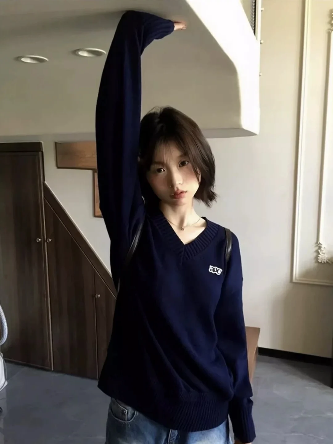 Suéter de Malha com Decote em V Solto para Mulheres, Moda Casual de Outono e Inverno, Design Estampado Confortável e que Reté...