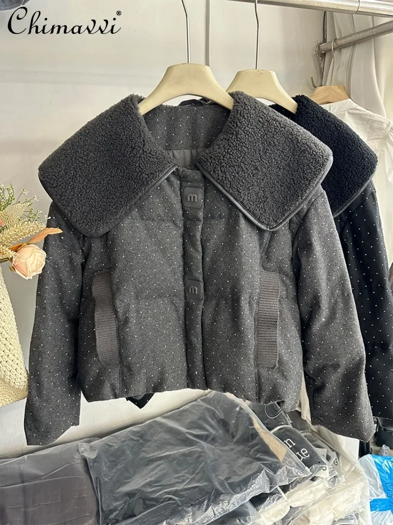 

2024 Winter New European Lamb Wool Large Lapel Linen Gray Warm Polka Dot College Style Down Fashionable Jacket For Women