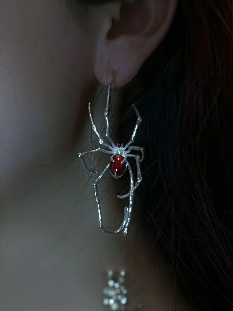1PC Gothic Dark Spider Crawl Fashion Dangle Stud Piercing Ear Bone Clip For Unisex Halloween Party Accessories view 6