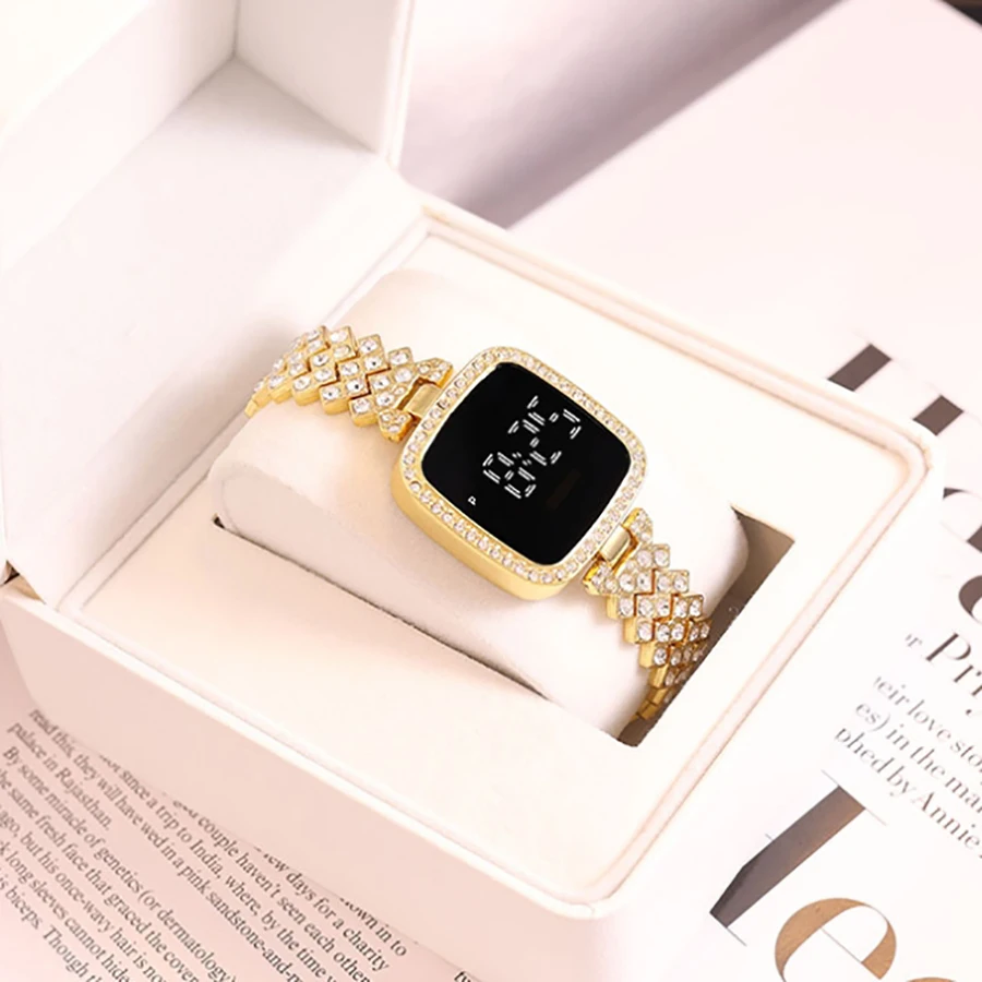 4 pcs/set Women Gold Luxury Watch Set Bracelet Bangle Digital Watch,Gift Daily Decoration Holiday