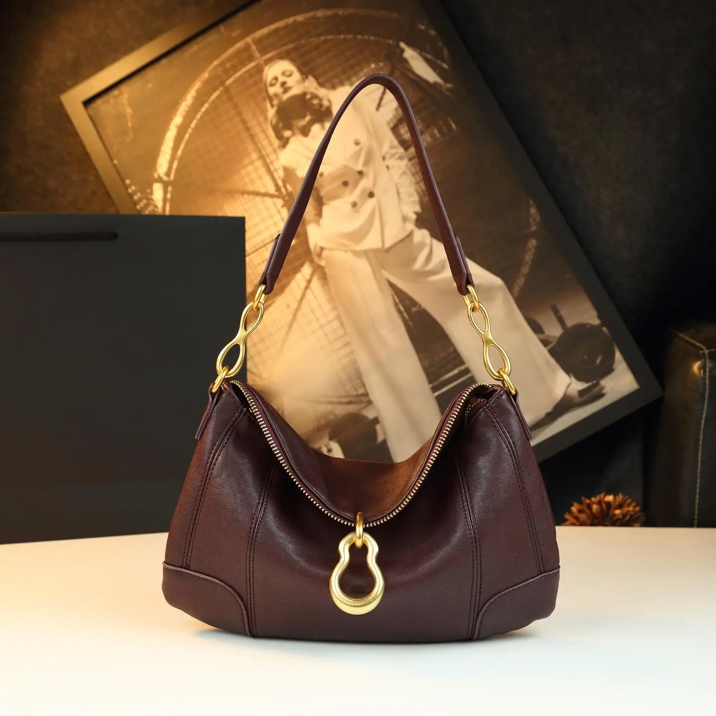 

Women's Designer Diaper Bag Elegant Crossbody Handbag Luxury Minimalist Tote Vintage Leather Unique And Trendy Design