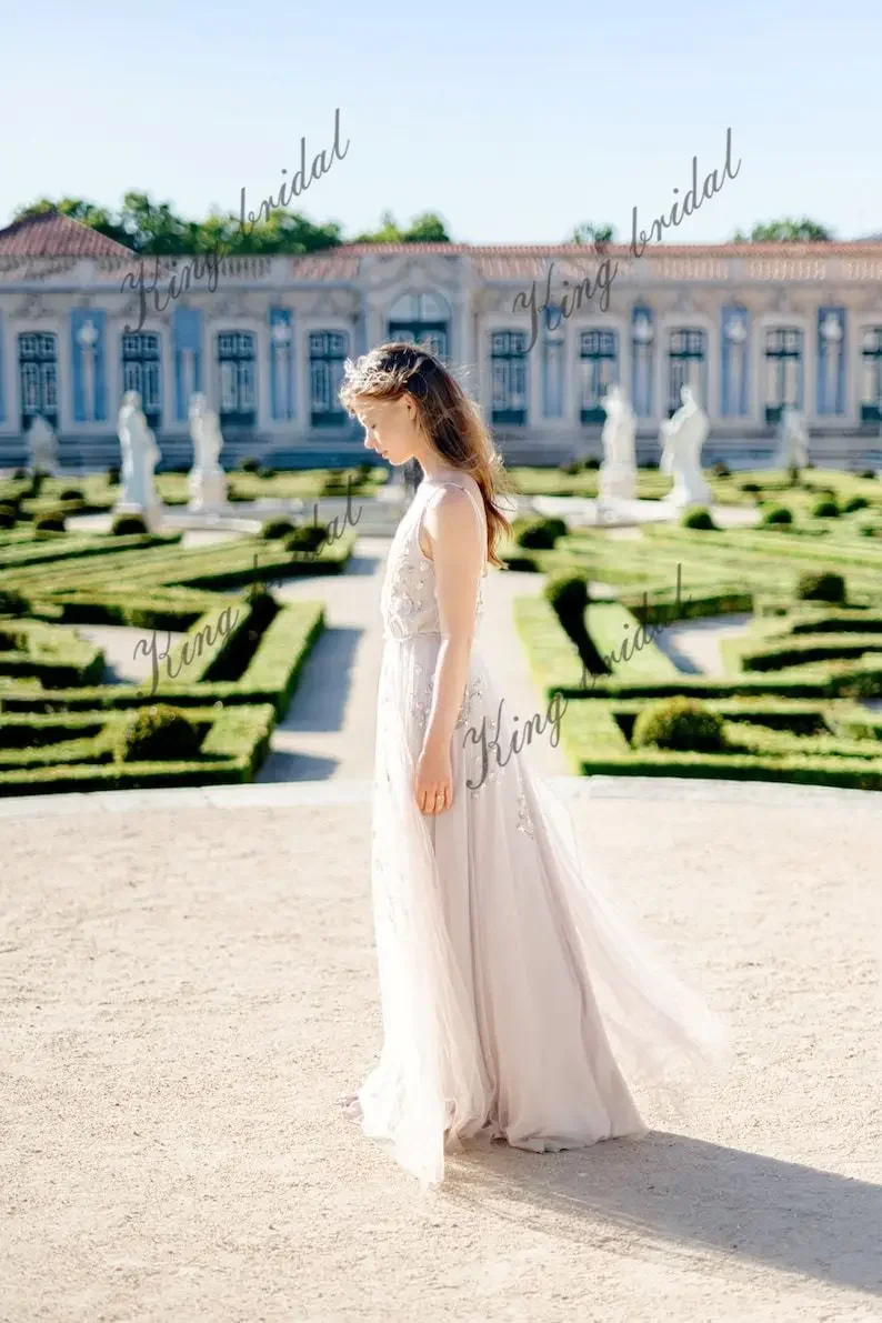 Vestido de novia sencillo, vestido de novia bohemio con hendidura, bordado a mano, sin mangas, espalda abierta, vestido de novia Beige