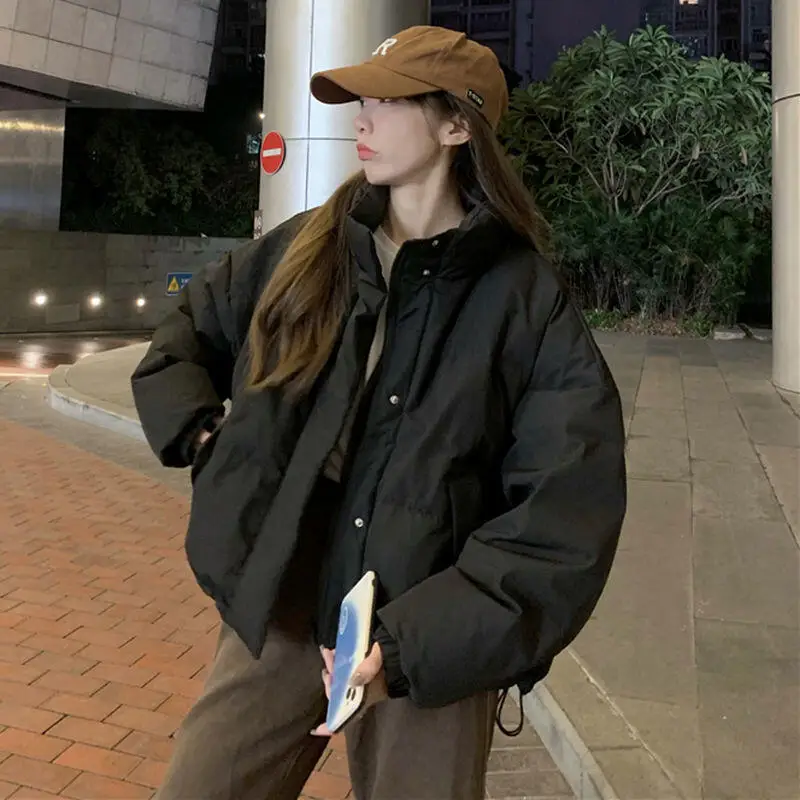 سترة مبطنة فضفاضة أنثى موضة قصيرة نمط سترة منفوخة مبطنة بالصوف معطف مبطن القمم رشاقته الدفء معطف الشتاء